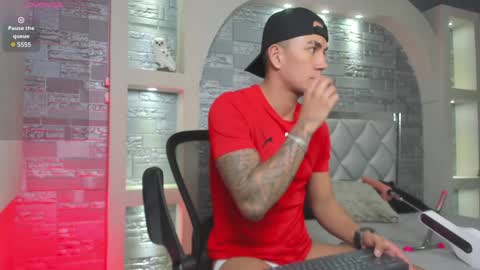 ARON BOLT online show from January 28, 2025, 2:31 pm