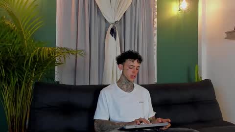 Aron ford online show from November 1, 2025, 10:06 am