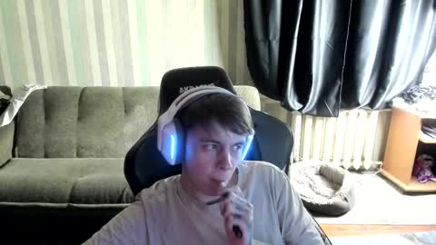 biggest penis  online show from December 16, 2025, 7:13 am