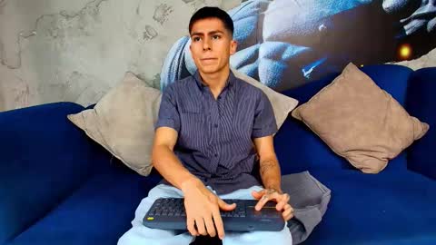 aron_pulse online show from March 28, 2026, 1:33 pm