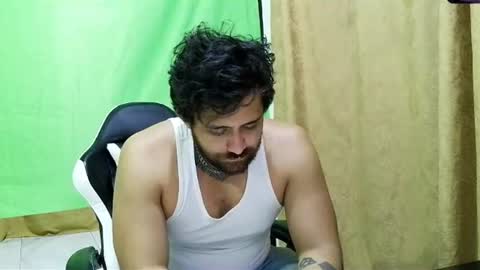 Snapshot of aronmiller404 chatting on July 10, 2026, 3:22 am aronmiller online show from July 10, 2026, 3:22 am