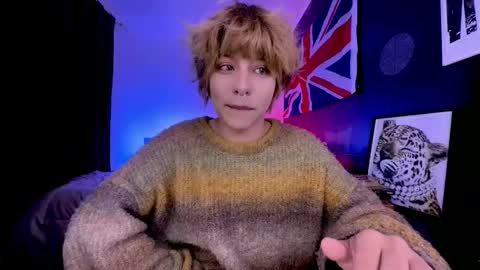Snapshot of aronn_44 chatting on June 10, 2026, 5:07 am Aaron online show from June 10, 2026, 5:07 am