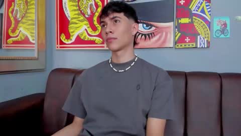 Arontawers online show from April 7, 2026, 7:14 pm