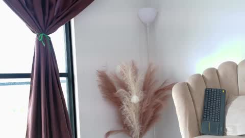   online show from April 2, 2026, 9:01 pm