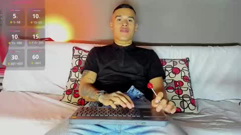 Snapshot of aroon_fit chatting on March 1, 2026, 1:29 am AROON HOT online show from March 1, 2026, 1:29 am