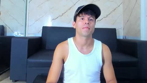 Aroon   online show from December 16, 2025, 8:58 pm