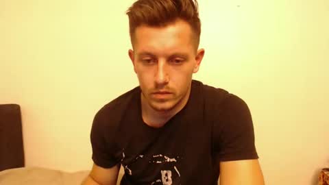 Snapshot of arromwilliam90 chatting on December 7, 2024, 9:50 am arromwilliam90 online show from December 7, 2024, 9:50 am