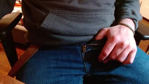 arrrr3 online show from December 10, 2024, 2:27 am