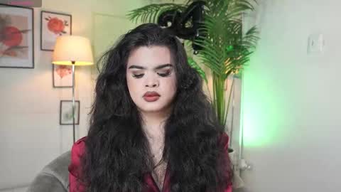 Chloe  online show from November 5, 2025, 8:42 pm