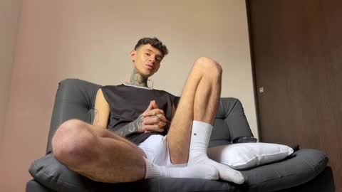   online show from March 6, 2025, 2:08 pm