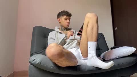   online show from March 6, 2025, 8:16 pm