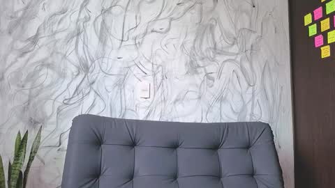   online show from December 15, 2025, 7:51 pm