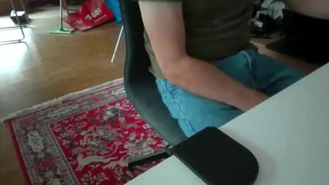 artesian99 online show from October 26, 2025, 9:37 am