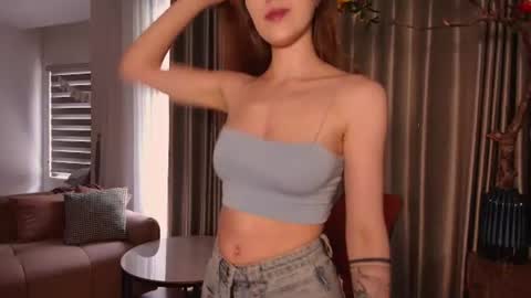 Snapshot of artexcite_ chatting on June 25, 2026, 4:23 am Lina online show from June 25, 2026, 4:23 am
