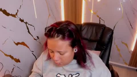 Snapshot of arthemisa_tayy chatting on July 1, 2026, 4:47 am Arthemisa online show from July 1, 2026, 4:47 am
