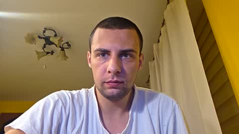 A online show from October 19, 2025, 9:48 pm