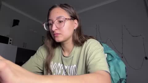 Mia  online show from February 26, 2026, 2:38 pm