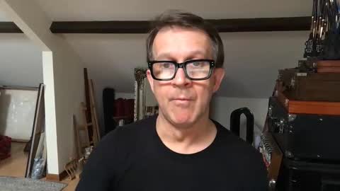 artisterotic online show from February 26, 2026, 10:36 am