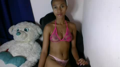 Snapshot of artsloveyou chatting on July 2, 2026, 8:04 pm artsloveyou online show from July 2, 2026, 8:04 pm