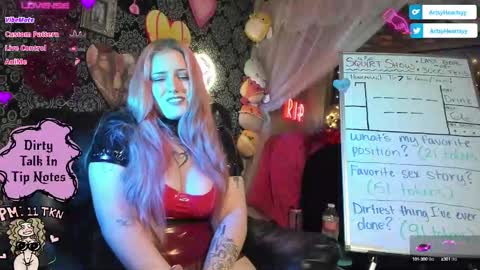 ArtsyHeartsyy online show from September 30, 2025, 12:48 am