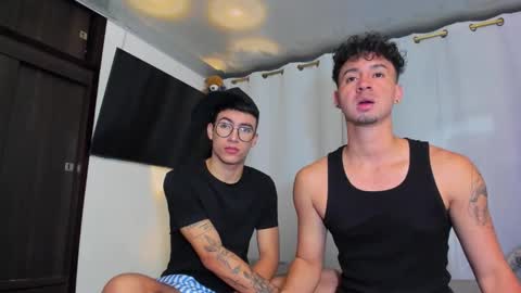 Snapshot of arzt_andy chatting on March 5, 2026, 10:22 am andy online show from March 5, 2026, 10:22 am