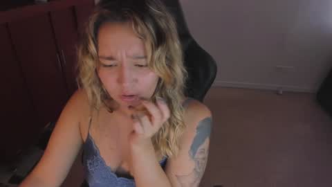 Snapshot of ash_smith1 chatting on January 8, 2025, 9:55 pm ash_smith1 online show from January 8, 2025, 9:55 pm