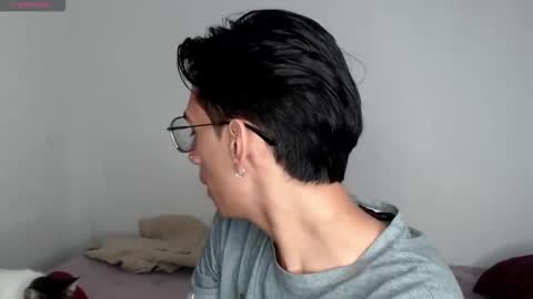 Ash online show from December 15, 2025, 11:20 pm