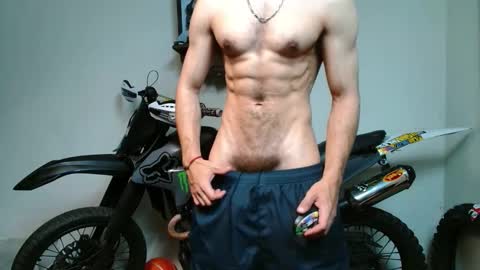 ash_wingrant online show from October 1, 2025, 8:59 pm