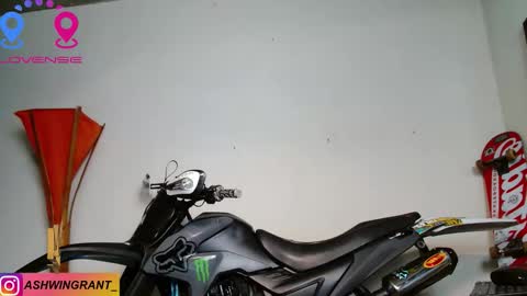 ash_wingrant online show from February 13, 2026, 4:08 am