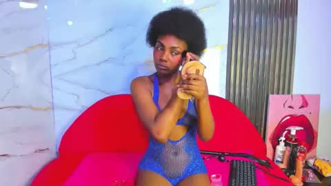 Snapshot of asha_zuri69 chatting on May 15, 2026, 1:18 pm asha_zuri69 online show from May 15, 2026, 1:18 pm