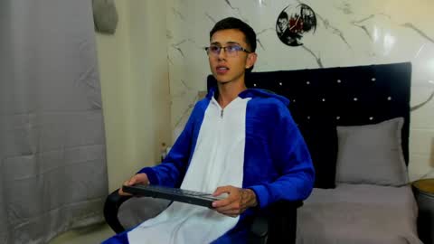 Snapshot of asher_lux chatting on April 21, 2026, 8:55 pm Asher online show from April 21, 2026, 8:55 pm
