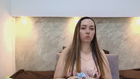 Asley Bennet online show from November 25, 2025, 4:12 am