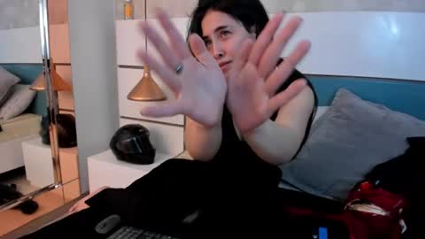 Ashkoreh online show from July 7, 2026, 9:52 pm