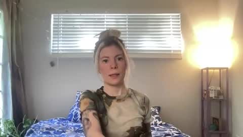 Ashlee online show from February 21, 2026, 7:15 pm
