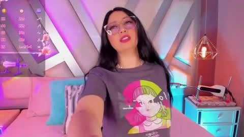 Snapshot of ashleey_bell_ chatting on August 6, 2026, 2:41 pm Ashley online show from August 6, 2026, 2:41 pm