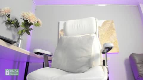 Snapshot of ashleey_thompsonn chatting on February 9, 2025, 10:20 am Ashley online show from February 9, 2025, 10:20 am