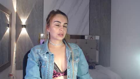 ashley__tylor online show from January 14, 2026, 7:03 am