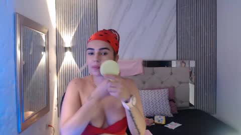 ashley__tylor online show from May 9, 2026, 8:36 pm