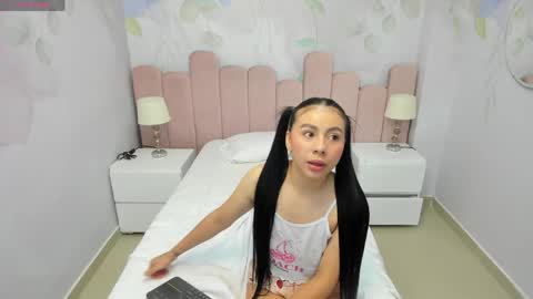 Snapshot of ashley_lee4u chatting on April 12, 2026, 11:48 am ASHLEY online show from April 12, 2026, 11:48 am