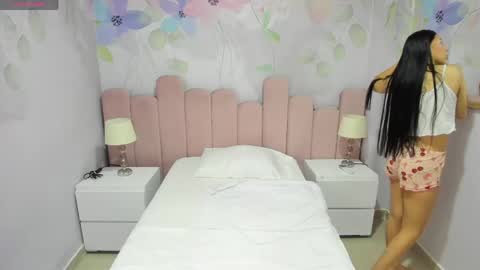 Snapshot of ashley_lee4u chatting on April 13, 2026, 1:44 am ASHLEY online show from April 13, 2026, 1:44 am