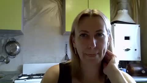 AshleyXHoney online show from September 19, 2025, 7:43 am