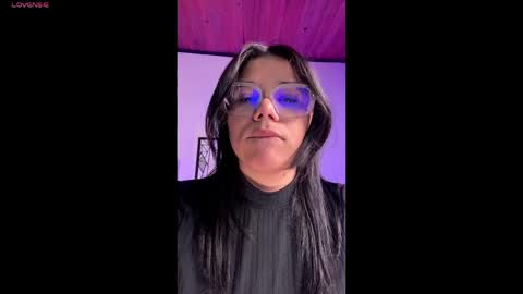 Ashleyy18   online show from May 19, 2026, 6:47 pm