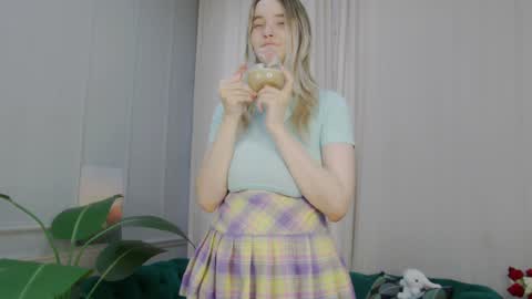 ashly_cherry online show from April 8, 2026, 11:10 am