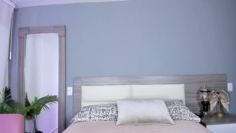 Ashly online show from October 25, 2025, 3:58 am