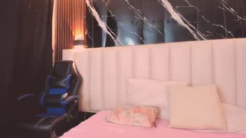 Ashly online show from February 26, 2026, 7:13 pm