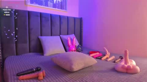 ashlye_miller_ online show from March 7, 2025, 4:02 am