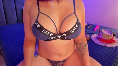 ashlye_miller_ online show from January 17, 2026, 4:39 am