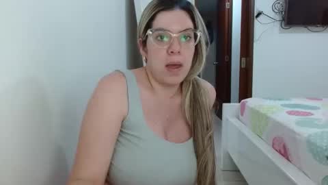 AshlyMoon online show from December 28, 2024, 5:35 pm