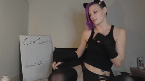 Snapshot of ashquartz chatting on October 31, 2025, 11:50 pm Ash online show from October 31, 2025, 11:50 pm