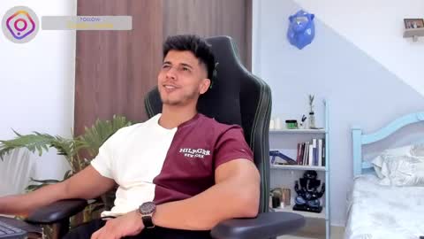 Snapshot of ashton_coleman_ chatting on December 11, 2024, 8:36 am my name real is camilo online show from December 11, 2024, 8:36 am